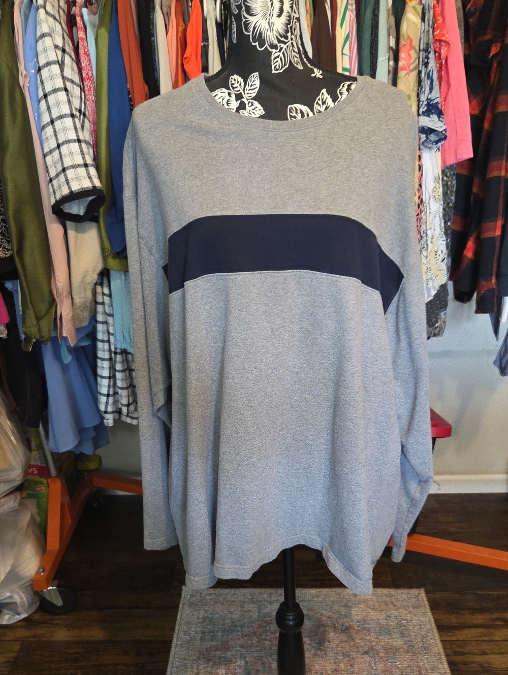 Roundtree & Yorke Light Gray Crewneck Sweater with Navy Stripe